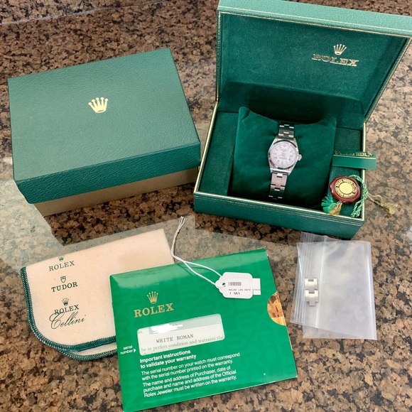 Women’s Rolex Oyster Perpetual Date White Roman dial - Picture 2 of 4